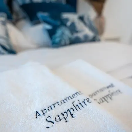 Sapphire Rogowo Pearl