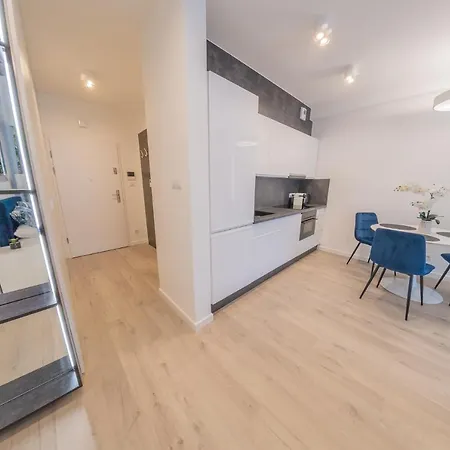 Sapphire Rogowo Pearl