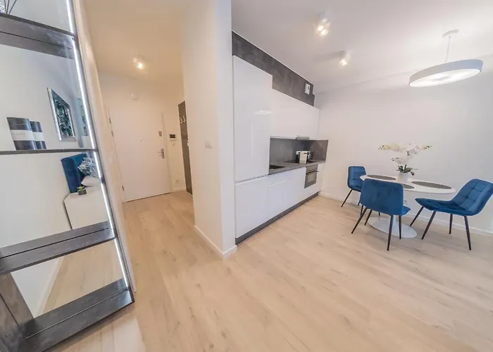 Sapphire Rogowo Pearl