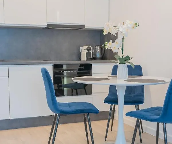 アパート Sapphire Rogowo Pearl ムジェジノ