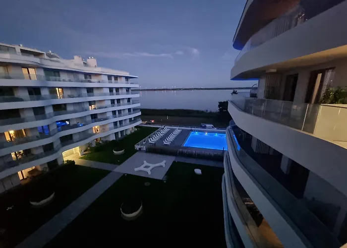 Sapphire Rogowo Pearl ムジェジノ